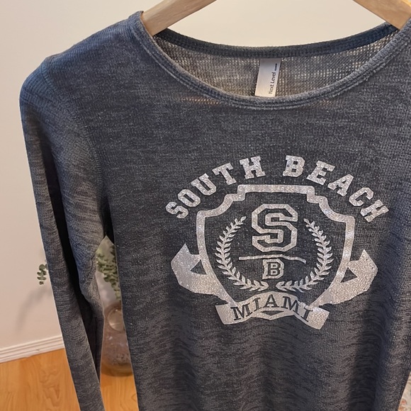 South beach long sleeve - Picture 2 of 5